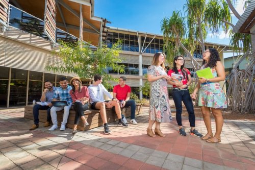 チャールズ ダーウィン大学 Charles Darwin University